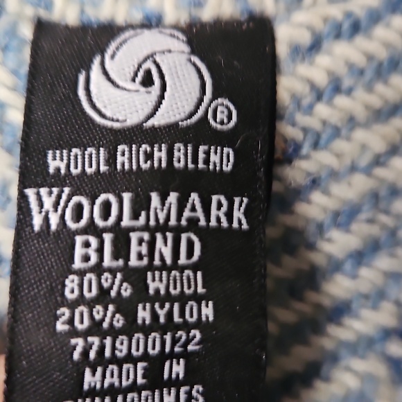 Valerie Stevens Blue 80% Wool Blend Coat with Button Detail - Picture 4 of 5